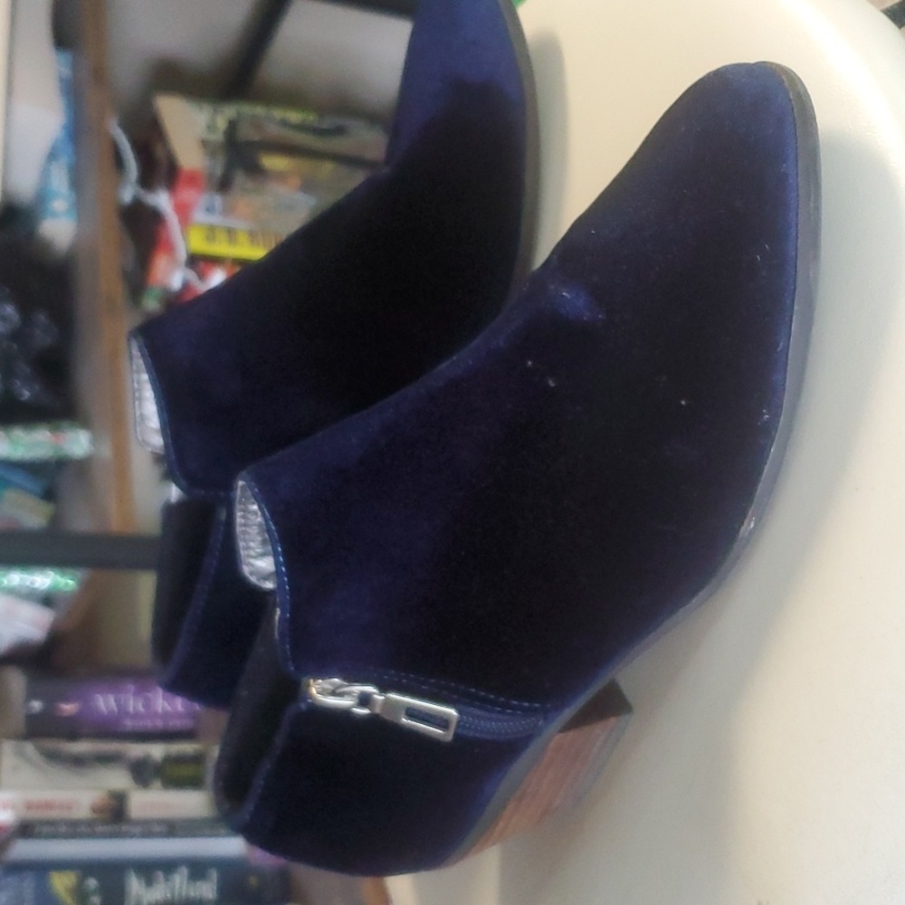 Velvet booties